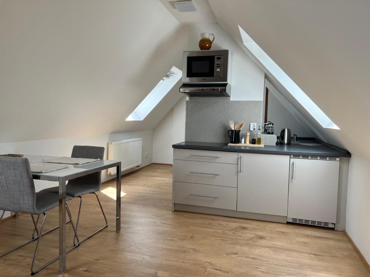 Sova Apartment Hostka  ภายนอก รูปภาพ